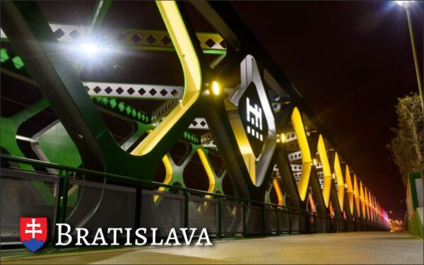sm0967 bratislava old bridge 2