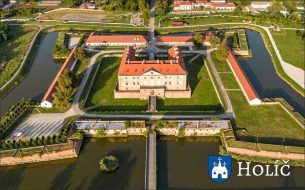 Pryskyřičná magnetka - Holíč - zámek II.