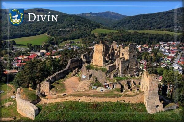 Pryskyřičná magnetka - Hrad Divín II.