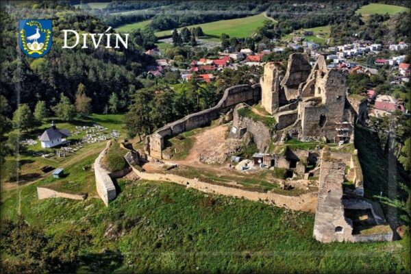 Pryskyřičná magnetka - Hrad Divín III.